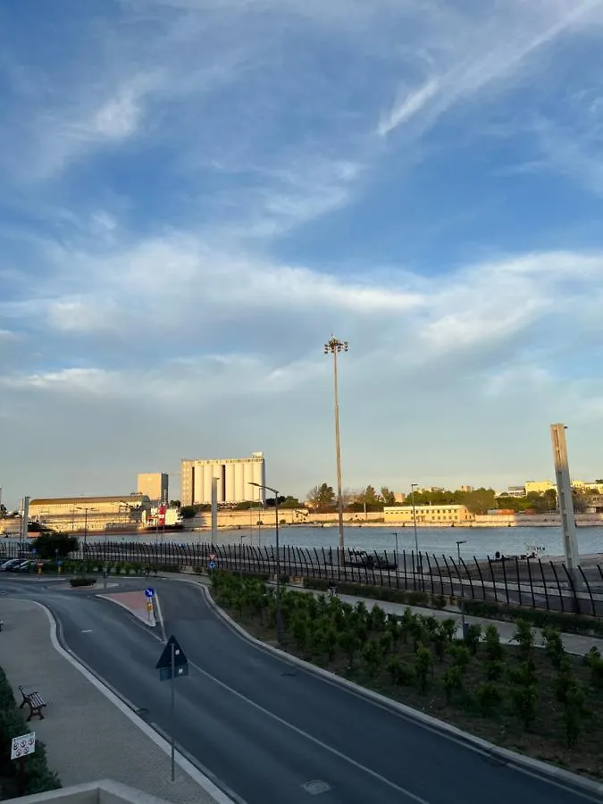 Appartamento Il ponte di vetro House Brindisi 0*,